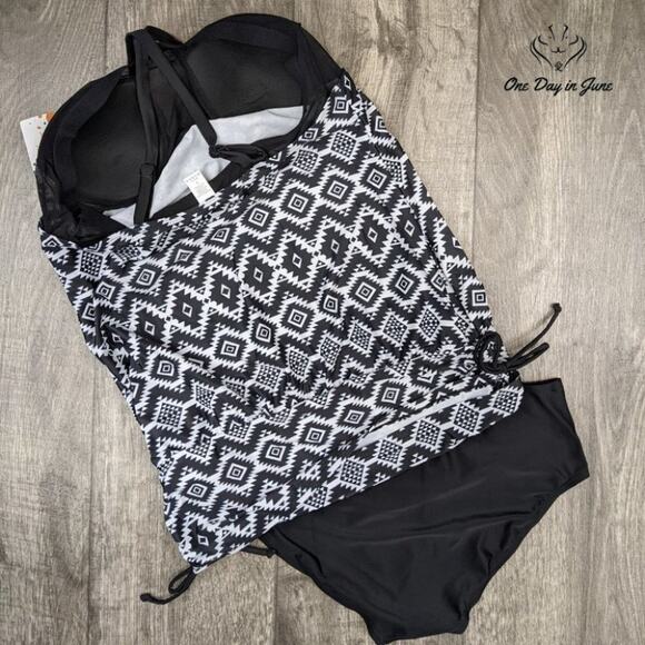 Sociala Blouson Tankini Swimsuit Size XL - Picture 3 of 3